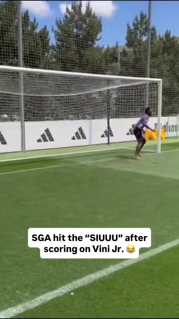 DB视讯官网😂亚历山大踢点球骗过维尼修斯罚入 模仿C罗SIUUU庆祝&哈登撒盐